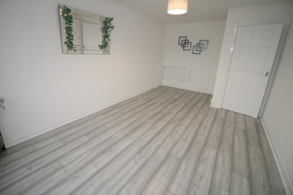7 Dale Court, Wishaw, ML2 photo 3
