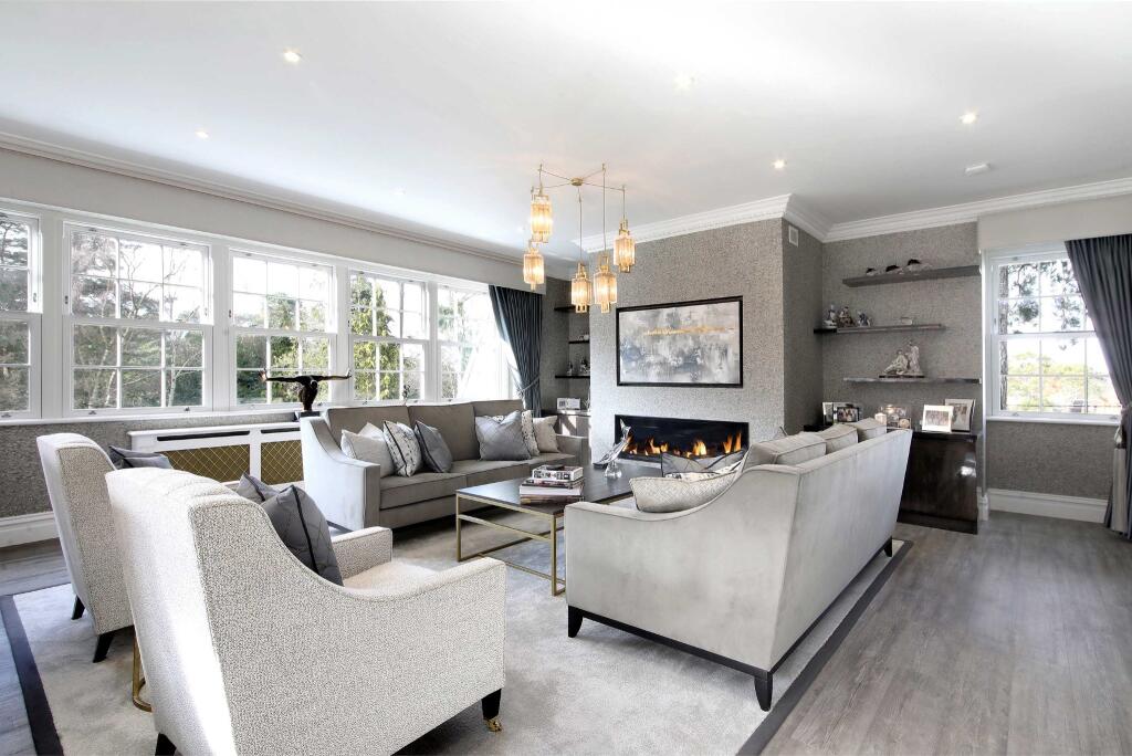 Apartment in Sunningdale, Windsor and Maidenhead - View 3