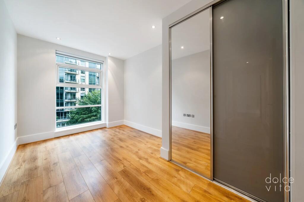 Apartment in London - More