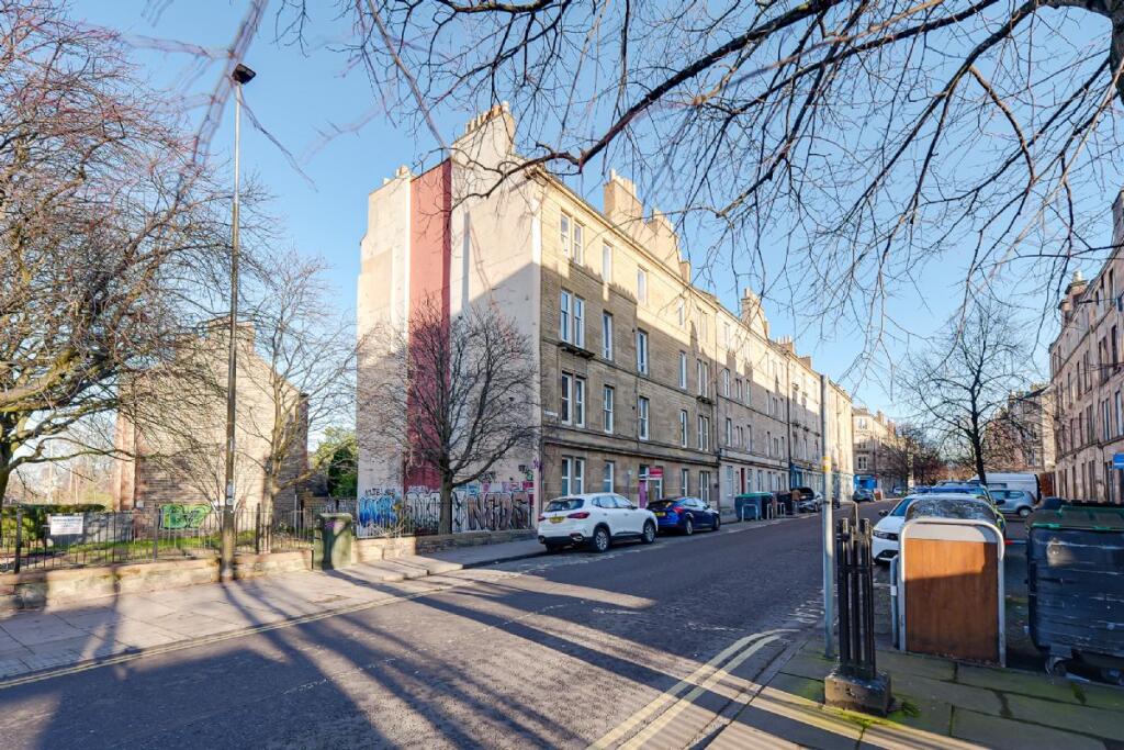 Main image of property:  132, Albert Road, Flat 15 (3F1), Leith, Edinburgh, EH75LT