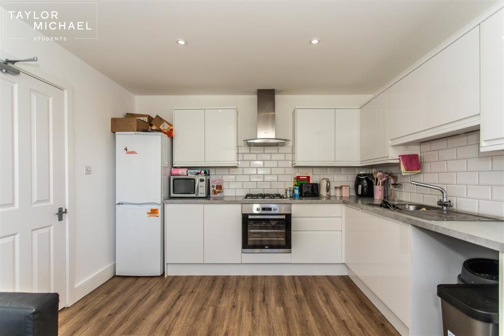 House in Brighton - View 2
