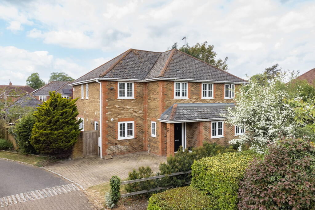 Main image of property: Damask Close, Tring, Hertfordshire HP23