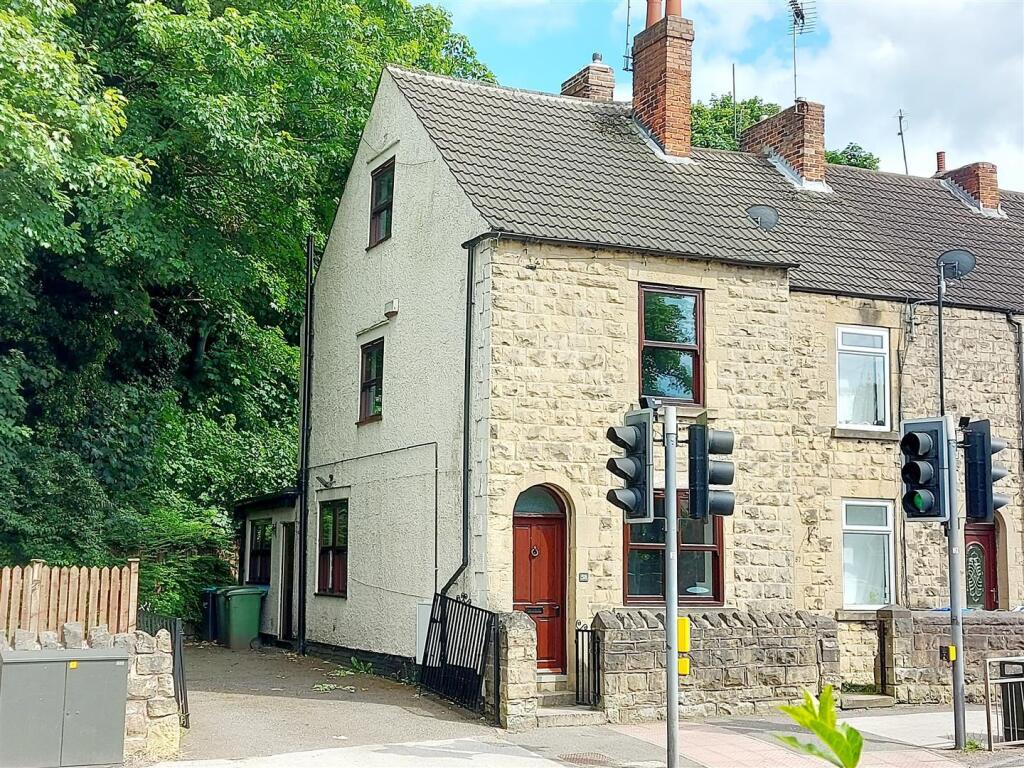 Main image of property: Woodhouse Road, Mansfield
