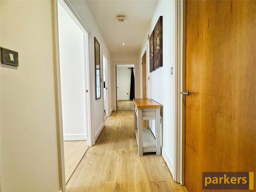 Apartment in Reading - View 5