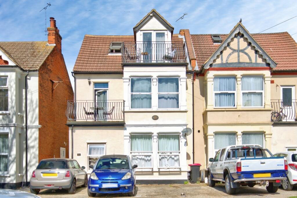 Main image of property: Stowe Lodge, 31,, Grosvenor Road, Westcliff-on-sea, Essex