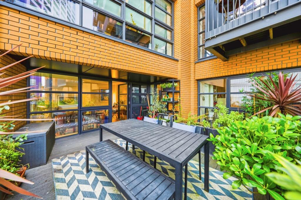 Lyell Street, London, E14 - View 2