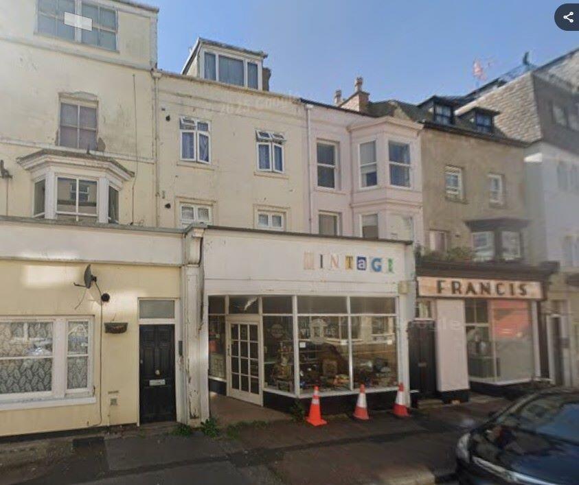 Main image of property: 9 South Street, Scarborough, North Yorkshire, YO11 2BP
