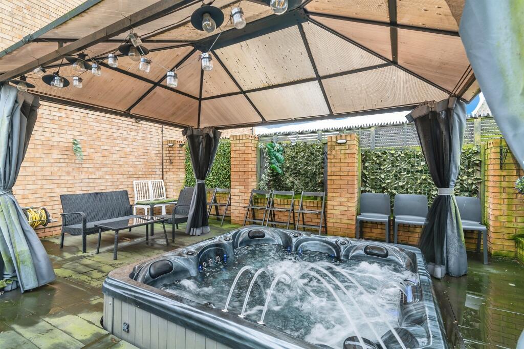 Houseman Gardens, Nottingham image 3