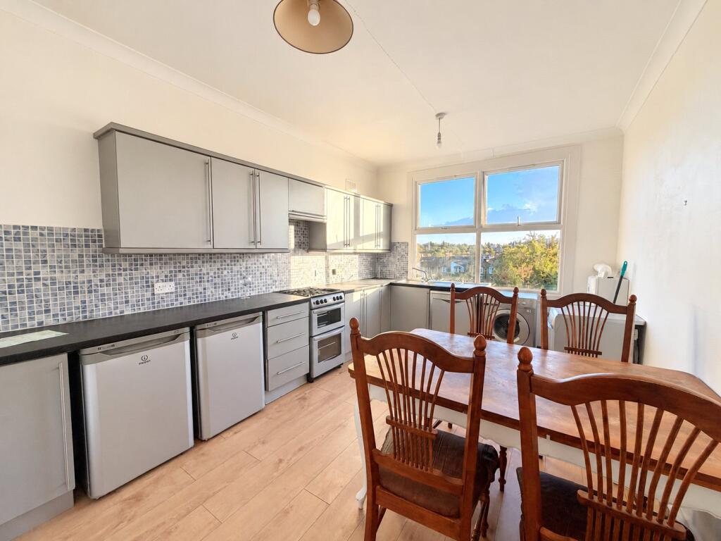 Apartment in London - View 4