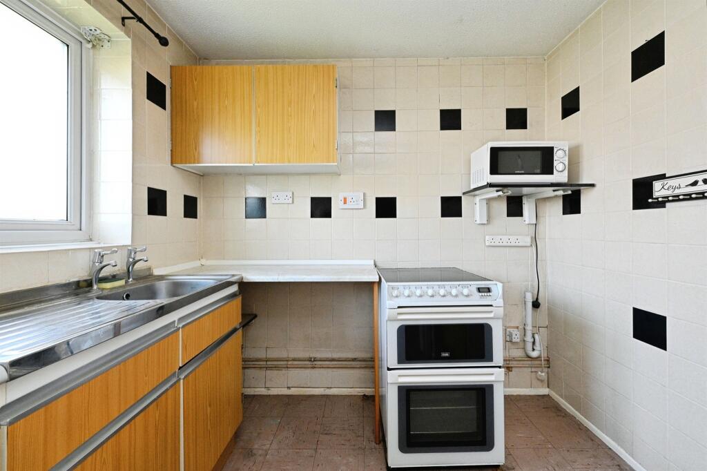 Sandringham Drive, Heacham, King's Lynn photo 2