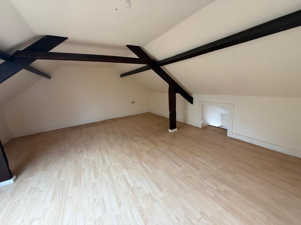 1st floor space