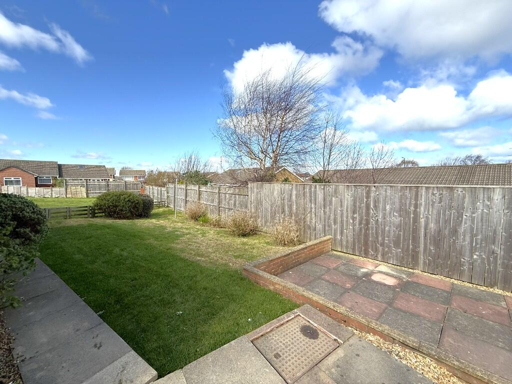 Hoylake Close, New Marske, TS11 photo 4