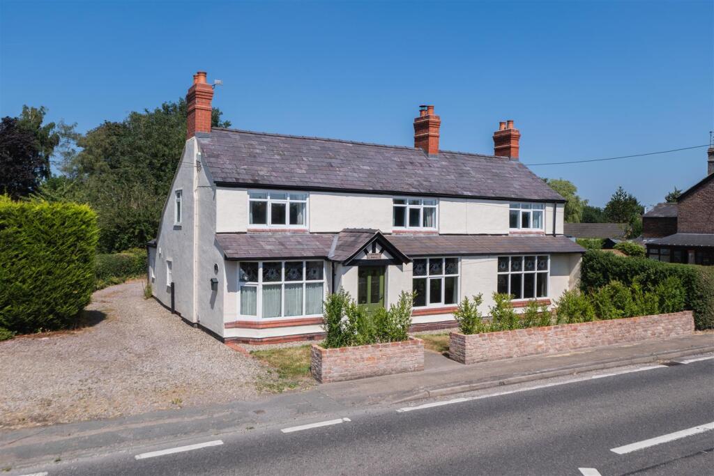 4-bed detached on Tarporley Road, Duddon, £650,000