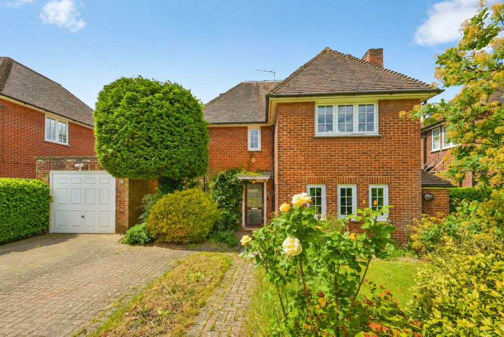 4 bedroom detached house for sale in Attimore Road, Welwyn Garden City, AL8
