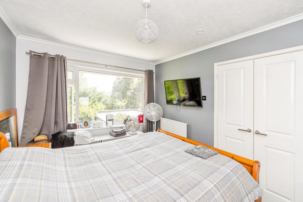 Apartment in Southampton - View 4