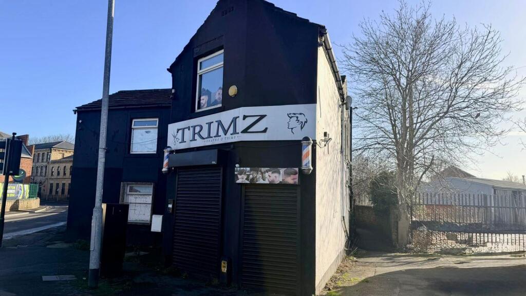 Main image of property: Huddersfield Road, Liversedge