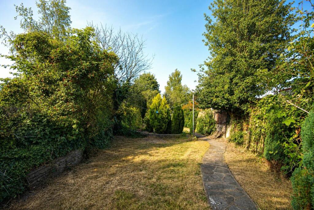6 bedroom house for rent