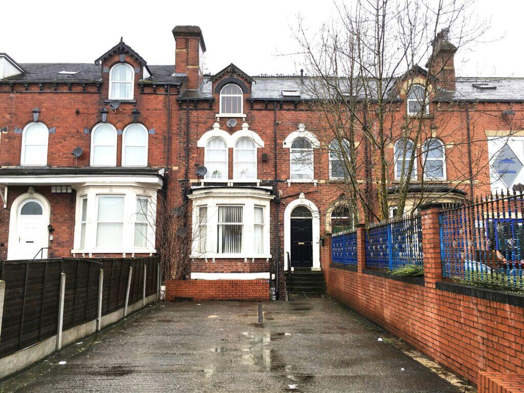 Main image of property: Flat 2, Roundhay Road, Leeds, LS8