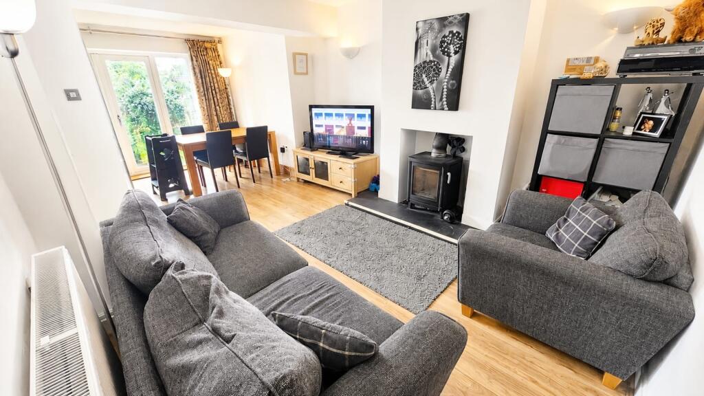 House in Calderdale, Well Head, King Cross - View 4