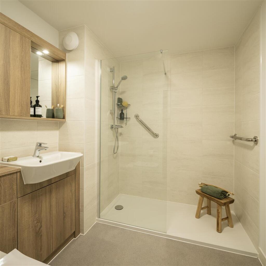 Apartment in Tonbridge - More