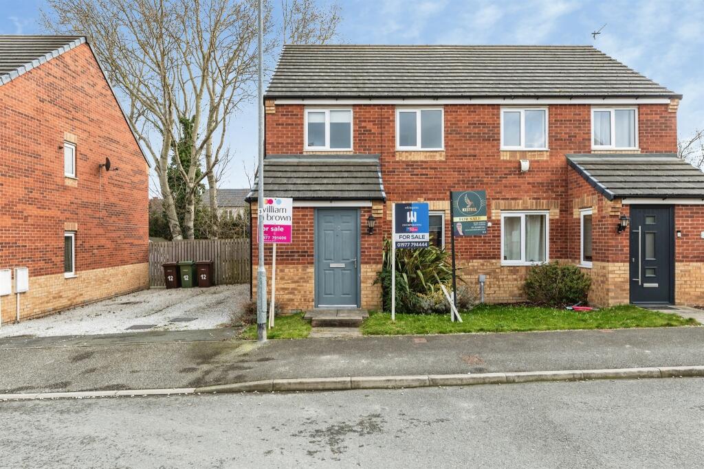 Main image of property: Oakdale Drive, South Elmsall, Pontefract