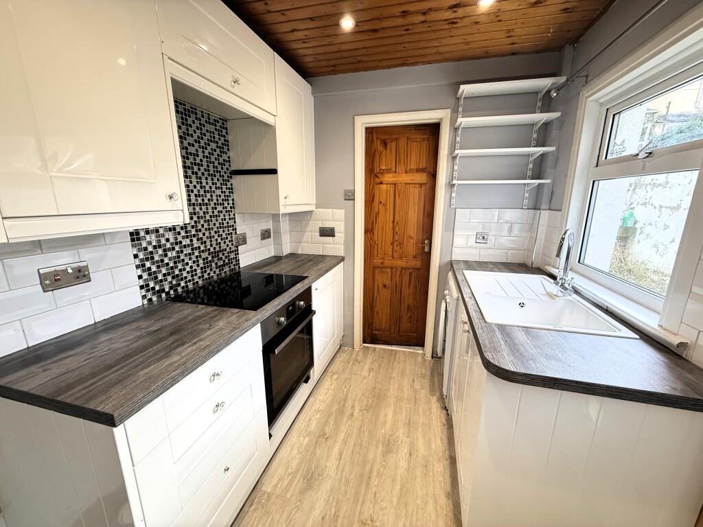 Dryden Street, Swindon, SN1 photo 3