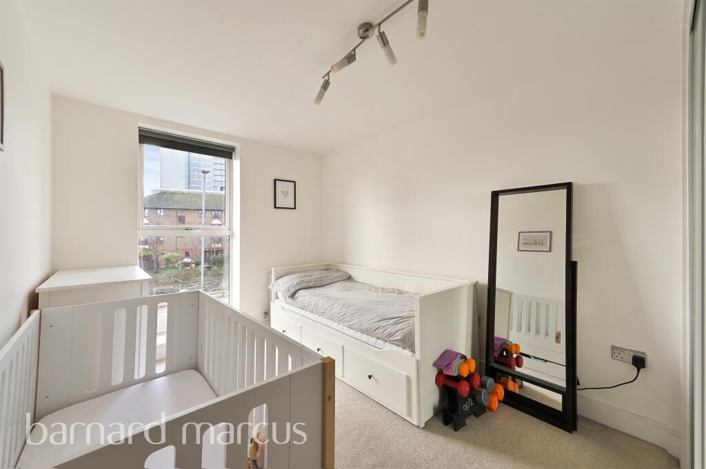 Apartment in London - View 5
