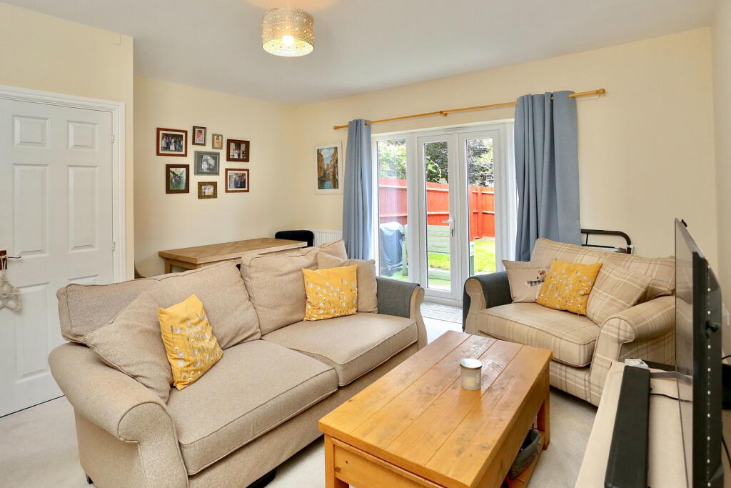 House in Newport - View 4