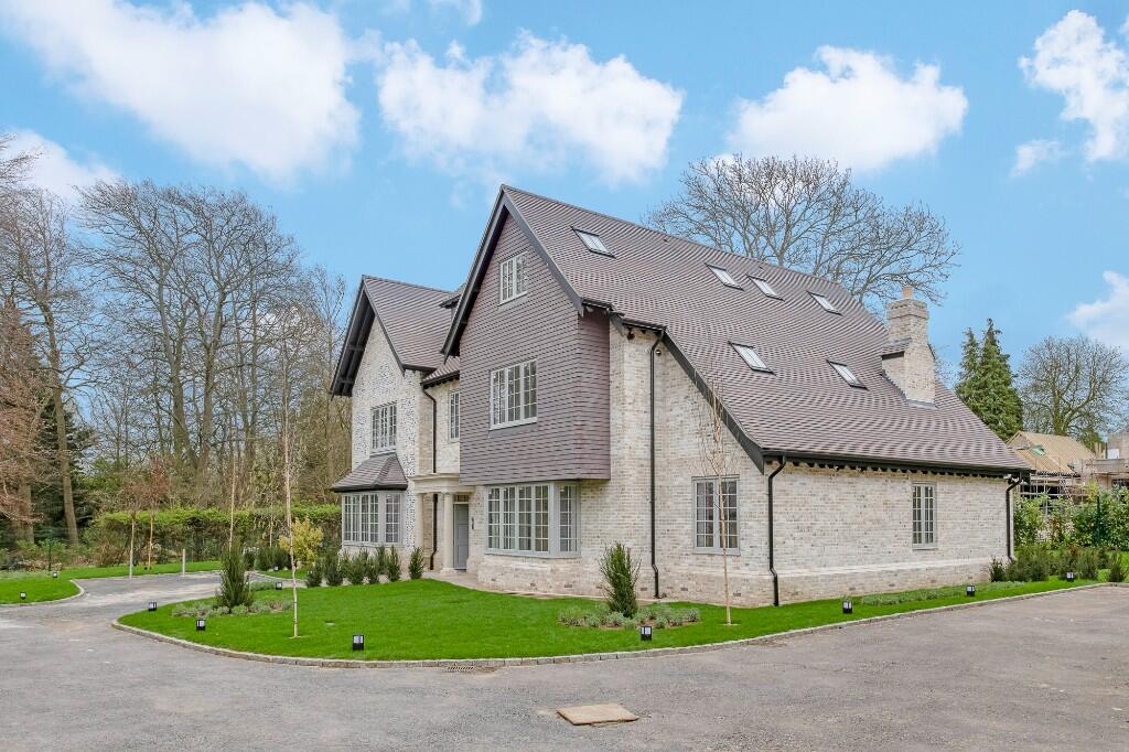 Main image of property: Foxley Lane, Purley, Croydon(London Borough), CR8