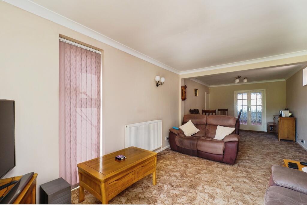 House in Nottingham, Bramcote - More