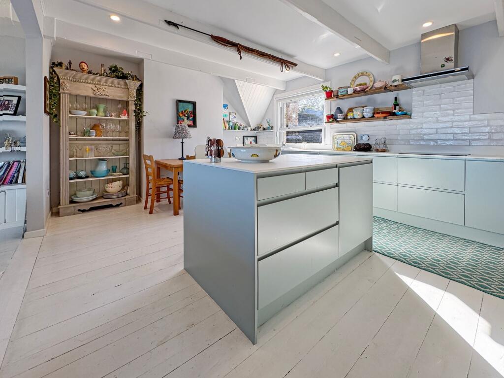 Apartment in Portsmouth - View 4