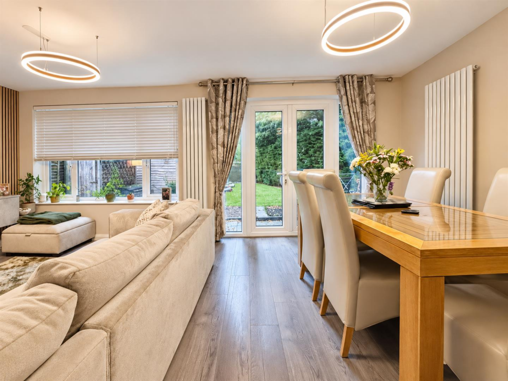 House in Braintree, Cressing - More
