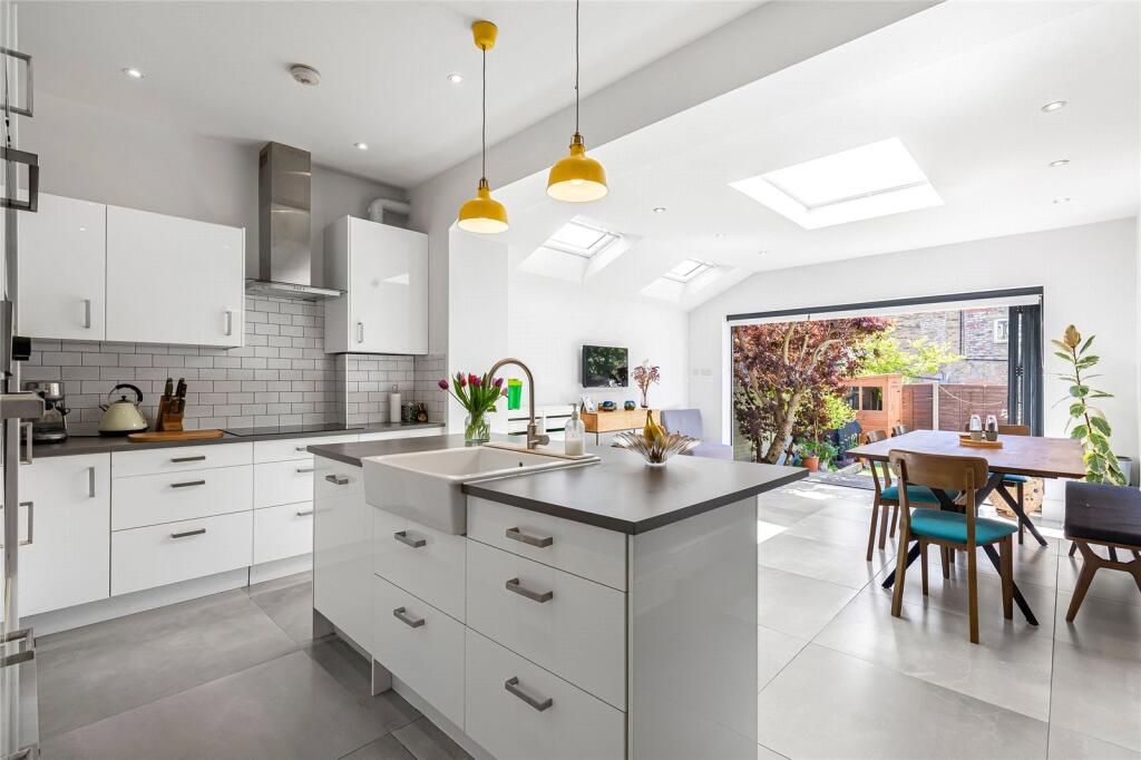 Main image of property: Eastwood Street, Furzedown, SW16