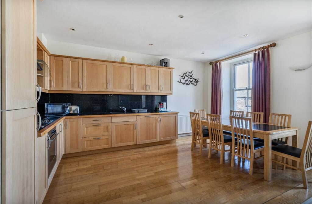 Apartment in Falmouth, Cornwall - More