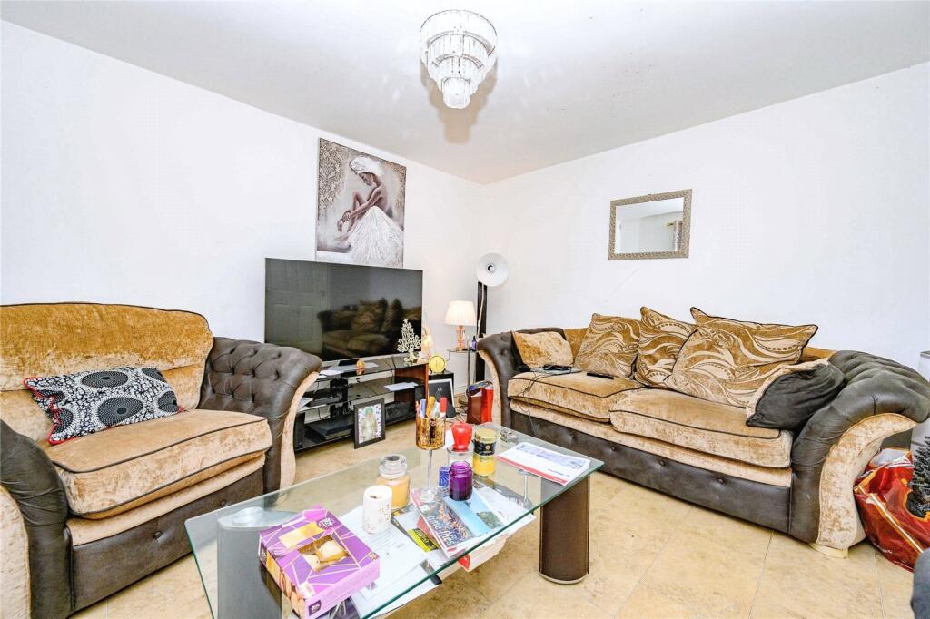 Guardian Way, Luton, Bedfordshire, LU1 photo 3
