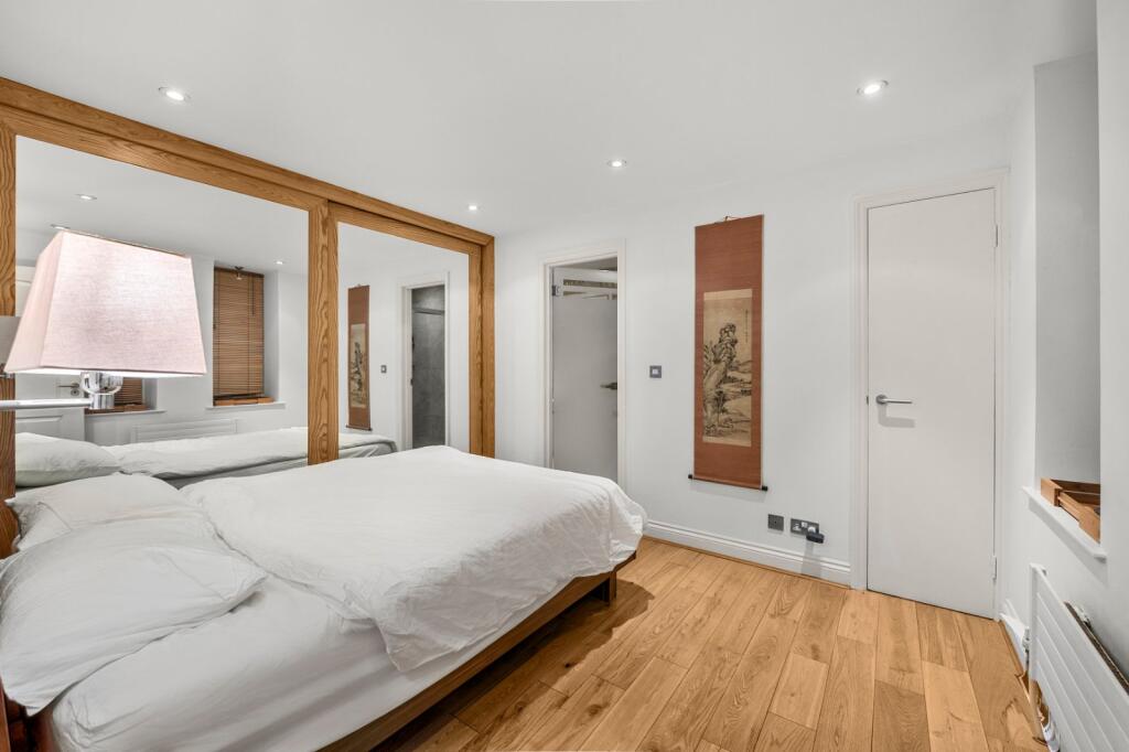 Apartment in London, City of Westminster - More