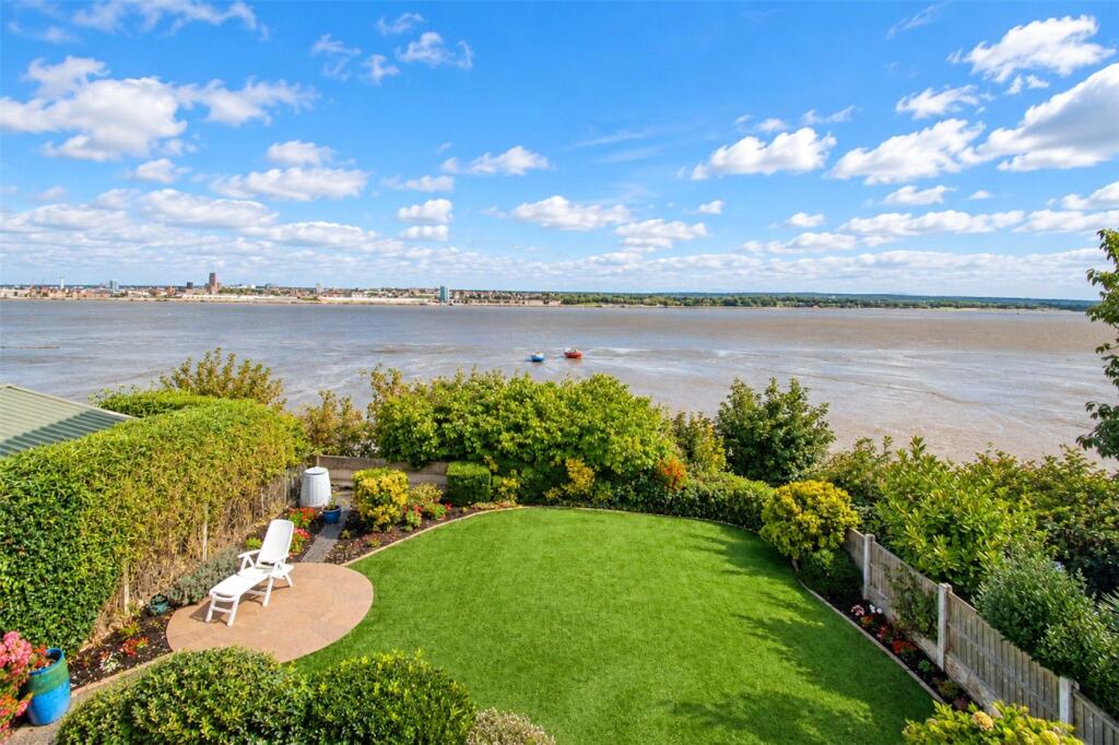 House in Wirral, Liverpool City Region - View 5