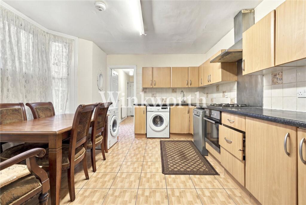Apartment in London - View 5