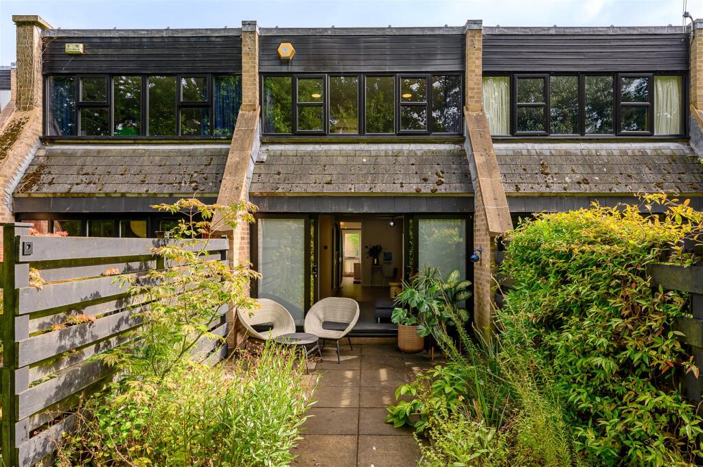 Main image of property: Ouse Lea, Clifton, York YO30 6SA