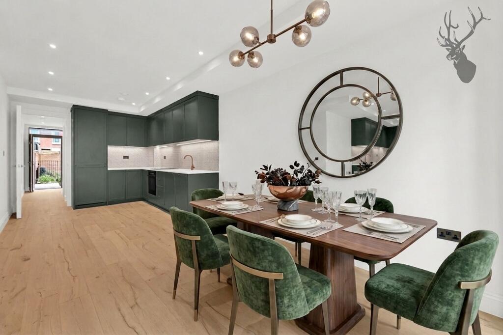 House in London - View 3