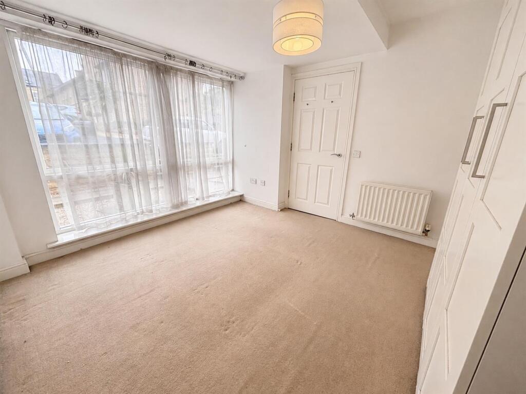 Apartment in Halifax - View 5