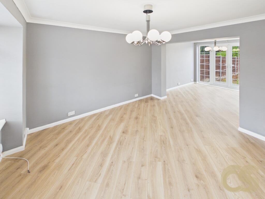 House in Waltham Cross, Cheshunt - View 3