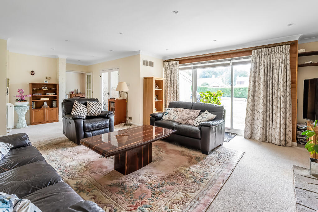 House in Tonbridge - More