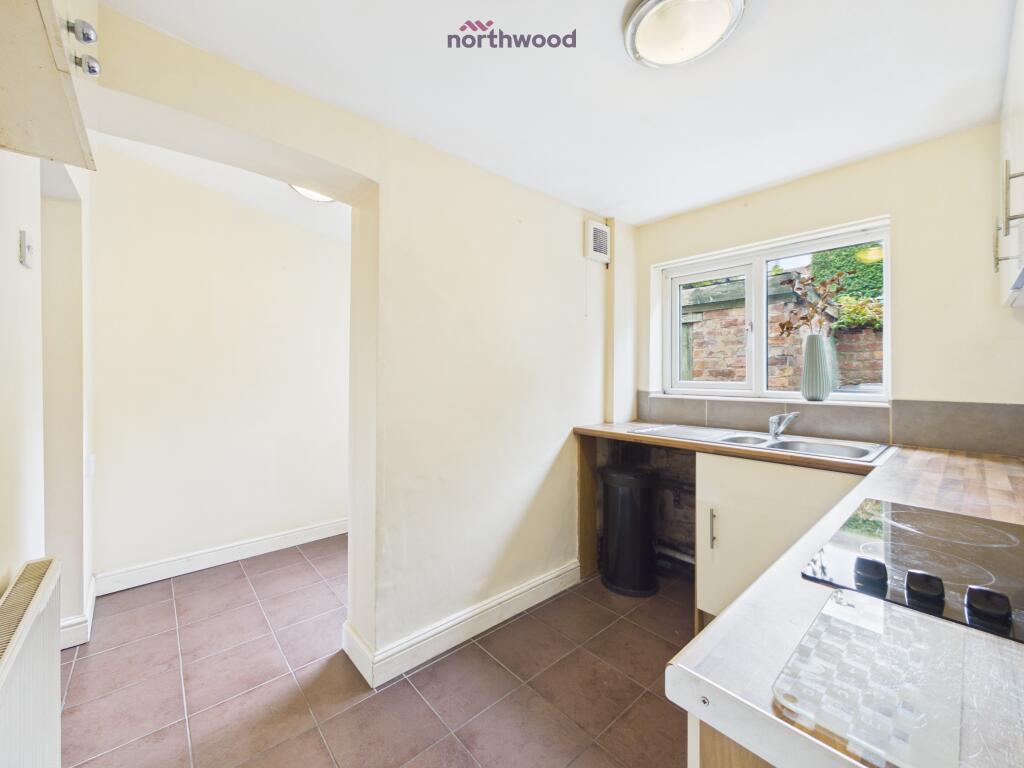 House in Gwersyllt, Wrexham - More