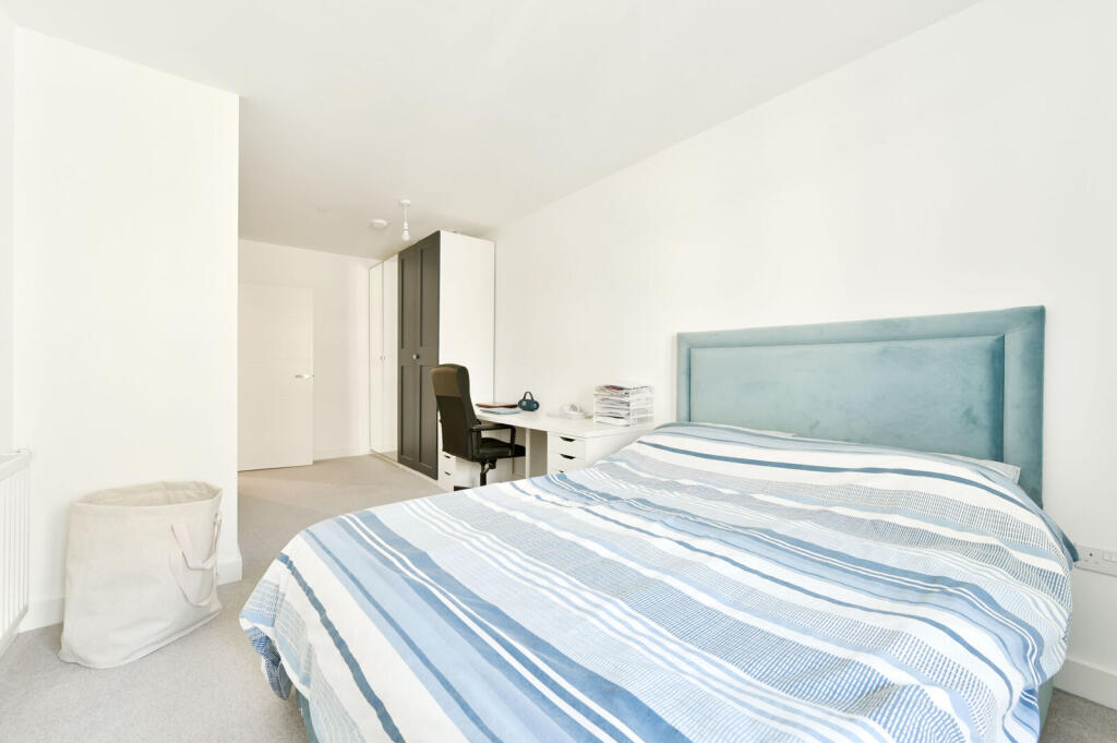Apartment in London - More