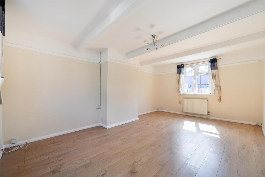 House in Surrey Heath, Surrey - More