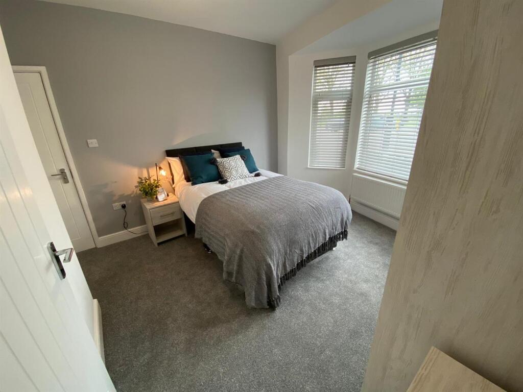 Main image of property: Ensuite 1, Earlsdon Avenue North, Coventry CV5 6GX