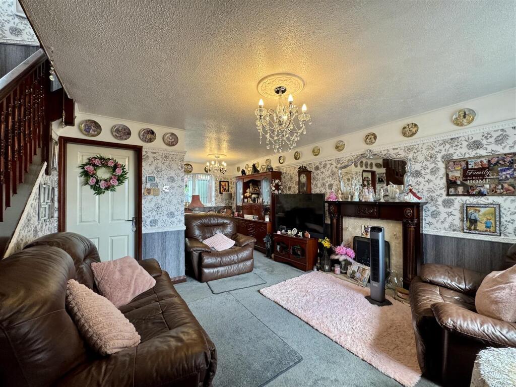 House in Dudley - View 4