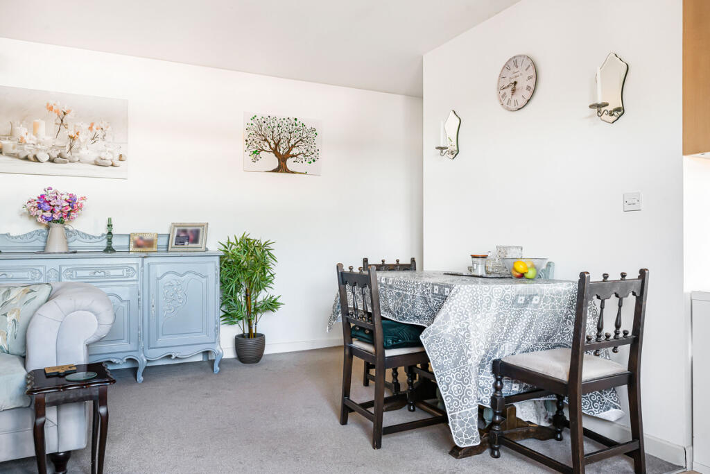 Apartment in Wantage, Belmont Park - View 3
