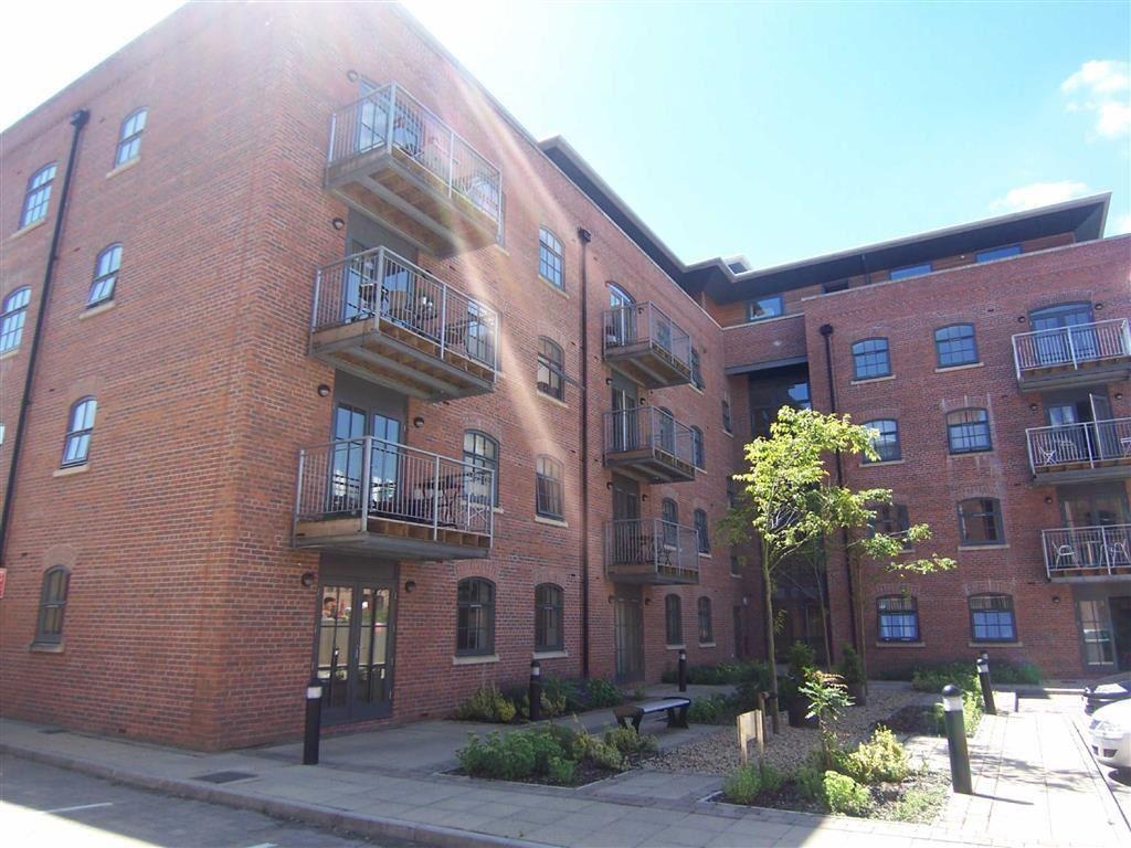 2-bed flat on Chapeltown Street, Manchester, M1, £225,000